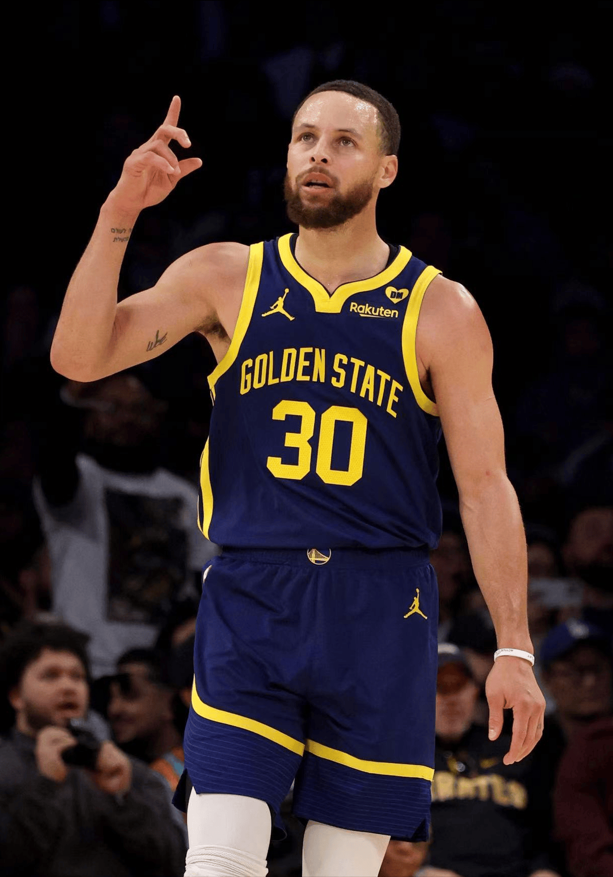 爱游戏官网平台入口 - 浓眉哥巅峰对决，巴特勒与90激战尤文图斯分钟，出色防守胜负难料！